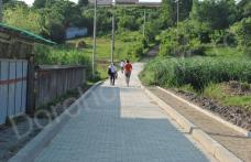 Lucrările de reabilitare ale aleii care face legătura dintre Cartierul Plevna şi Piaţa Centrală, aproape de final