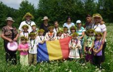 Învață de la toate!!! Ziua florilor de tei la Şcoala Primară nr. 2 Sauceniţa - FOTO