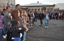 Sunetul clopoțelului la Liceul „Regina Maria” Dorohoi - FOTO