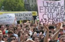 Studenții amenință cu proteste naționale	