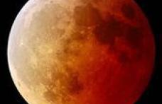 Spectacolul naturii: Eclipsa totala de Luna
