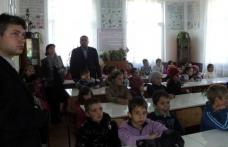 Ora alimentaţiei raţionale la Şcoala din Dumbrăviţa - FOTO