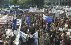 Cadre didactice botoșănene din LSI vor participa la mitingul de protest de la București