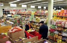 Alertă în magazine înainte de sărbători. Sute de kilograme de alimente, retrase de la vânzare