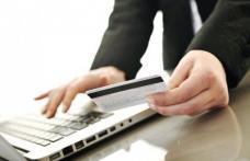 Poliția: Cei care cumpără bunuri de pe internet să fie atenți la plata cu cardul și la site-urile care nu sunt securizate
