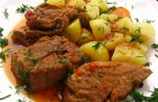 Friptură de porc cu cartofi țărănești