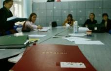 Cadre didactice din județ supuse restrângerilor de activitate din cauza scăderii numărului elevilor