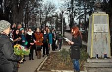 Cenaclul „Editor” Dorohoi: Omagiu lui Eminescu - FOTO