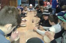 Ibănești: Parteneriat educaţional Biserică – Şcoală - Cămin Cultural: „Cărarea spre înviere” - FOTO