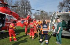O nouă intervenţie a elicopterului SMURD la Dorohoi: Bărbat transferat la Iaşi după ce a suferit un infarct - VIDEO/FOTO