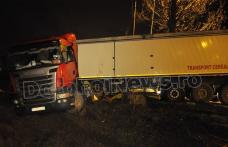 TIR  care se îndrepta către Dorohoi scăpat de sub control la intrarea în Botoșani
