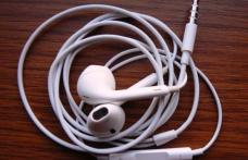Căștile iPhone-ului tău! 8 lucruri pe care habar nu aveai că le poţi face cu ele