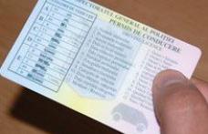 Conducere fără permis la doar 18 ani