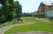 Primăria Botoşani a amenajat primul parc din ţară, destinat exclusiv câinilor de companie