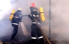 Pompierii solicitați pentru stingerea a patru incendii în doar zece ore