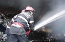 Bărbat decedat după ce a adormit cu țigara aprinsă și locuința a luat foc