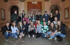Balul Bobocilor 2014: Astăzi se decid cei mai frumoși și talentați boboci de la CN „Grigore Ghica” Dorohoi