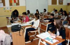 Veste bună pentru elevii de clasa a XII-a. O universitate organizează examen de admitere înainte de BAC