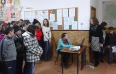 Elevii Şcolii Gimnaziale Nr.2, Străteni l-au celebrat pe luceafărul poeziei româneşti, Mihai Eminescu - FOTO
