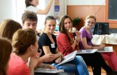 10.000 de elevi scapă anual de proba de competenţe digitale şi 7.000, de limbă modernă la BAC