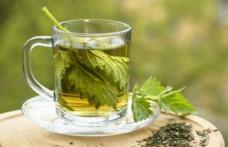 Ceaiul de urzică elimină nisipul de la rinichi și scade glicemia