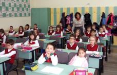 Ministrul Educaţiei a aprobat programele şcolare pentru patru opţionale. Vezi care sunt acestea