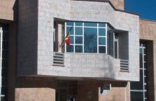 Directorul BCR Dorohoi bătut în birou