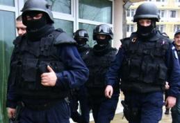 Percheziţiile, după orele de somn ale copiilor. Propunerea inedită a unui senator