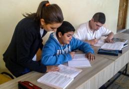 Schimbări majore în Legea Educaţiei. Părinţii riscă amenzi usturătoare dacă nu-şi dau copiii la şcoală