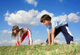 Elevii vor face trei ore obligatorii de sport