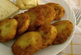 Chiftele de cartofi cu griș și iaurt