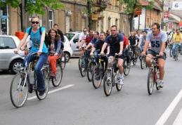 Aer curat si bicicleta la purtator 