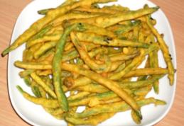 Păstăi de fasole verde cu usturoi