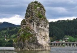 Locuri înfricoșătoare din România. Piatra care umblă noaptea