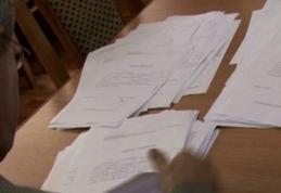 Profesorii au rămas blocaţi când au văzut ce a scris un elev în foaia de examen