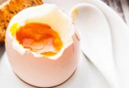 Cum şi cât se fierb corect ouăle moi şi ouăle tari. Greşeala pe care o fac toate gospodinele