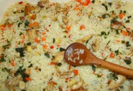 Pilaf de orez cu piept de pui la cuptor