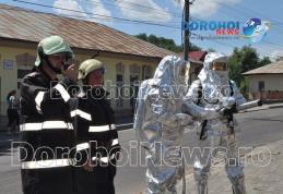 Intervenție spectaculoasă a pompierilor dorohoieni la o stație peco din Dorohoi - FOTO