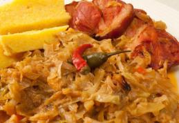 Costițe picante la cuptor cu varză călită