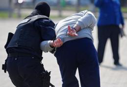 Urmărit național prins la Agafton