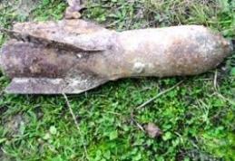 Bombă găsită la arat