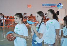 Peste 200 de copii din Dorohoi se bucură de o tabără de pregătire a elementelor tehnice din baschet - FOTO