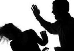 Bărbat sancționat de jandarmi după ce a agresat două femei în aceeași seară