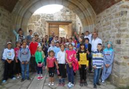 Ibănești: Proiectul „Prin credință ne îmbogățim cultura generală și ne cunoaștem istoria străbună”