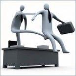 Reducerile de personal şi sistarea primelor vor continua în perioada 2012-2014