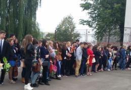 Sunet  de toamnă și de clopoțel la Liceul „Regina Maria” Dorohoi - FOTO