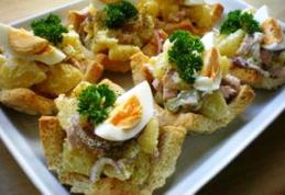 Coșulețe de pâine cu salată de cartofi