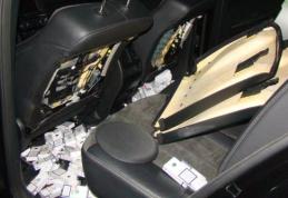 Peste 9.000 de ţigări de contrabandă descoperite într-un autoturism de lux - FOTO