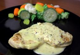 Piept de pui cu sos de smântână și muștar