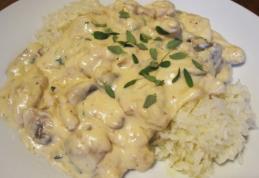 Tocăniță cu ciuperci și carne de pui